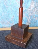 Mid-century vintage oak flagpole for table flags - Image 3