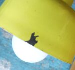 Vintage Mid-Century enameled metal bedside table lamp - Image 11