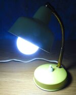 Vintage Mid-Century enameled metal bedside table lamp - Image 13