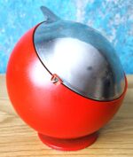 Vinage Space Age ashtray