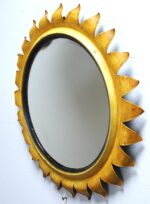 Vintage flower-shaped wall mirror - Image 2