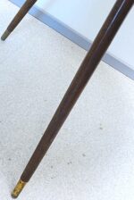 Vintage three-legged round coffee table - Image 4