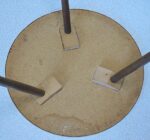 Vintage three-legged round coffee table - Image 7