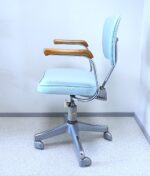 Elegant Bauhaus style vintage desk chair - Image 3