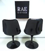 A pair of two Eero Saarinen style ''tulip'' chairs - Image 4