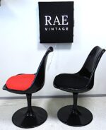 A pair of two Eero Saarinen style ''tulip'' chairs - Image 3
