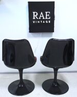 A pair of two Eero Saarinen style ''tulip'' chairs - Image 4