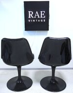A pair of two Eero Saarinen style ''tulip'' chairs - Image 4