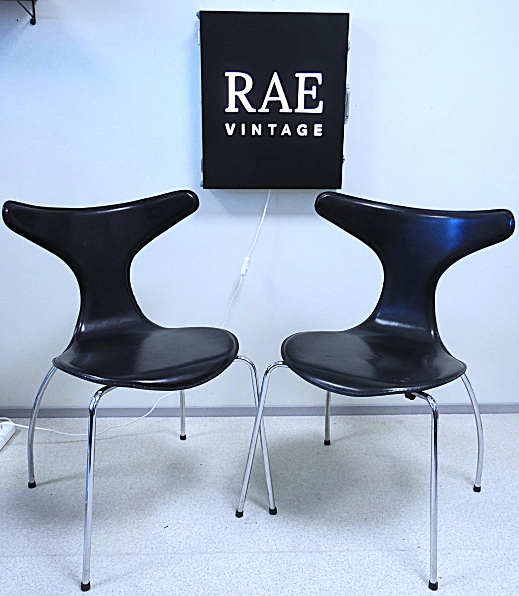 SAM_1180 A pair of "Dolphin" chairs designed by Bjarke Nielsen for Dan-Form - Image 1