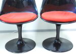 A pair of two Eero Saarinen style ''tulip'' chairs - Image 6