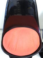 A pair of two Eero Saarinen style ''tulip'' chairs - Image 7