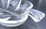 Vintage pressed glass leaf-shaped platter - Image 4