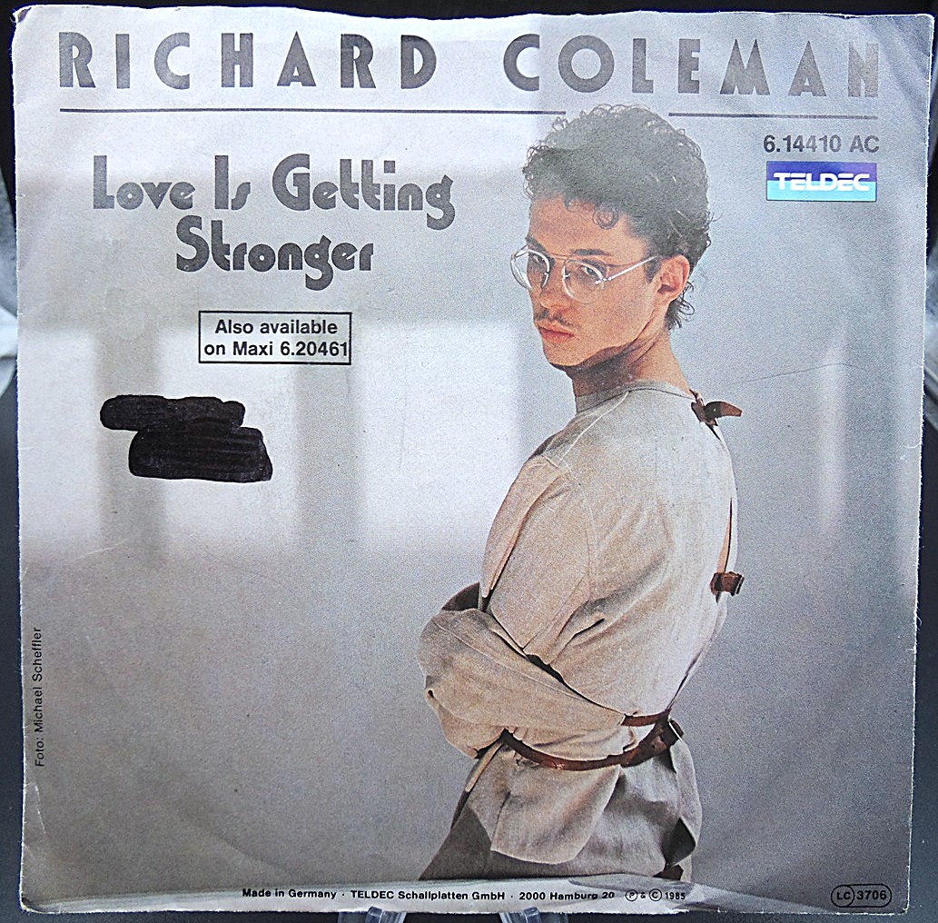 SAM_1330 7″ single by Richard Coleman “Love is getting stronger” - Image 1