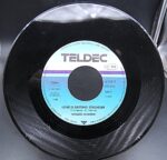 7″ single by Richard Coleman “Love is getting stronger” - Image 3