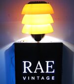 Vintage Space Age Estoplast wall lamp model 5003 - Image 7