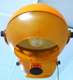 One of the rarest Estoplast lights - a space-age style ceiling lamp - Image 6