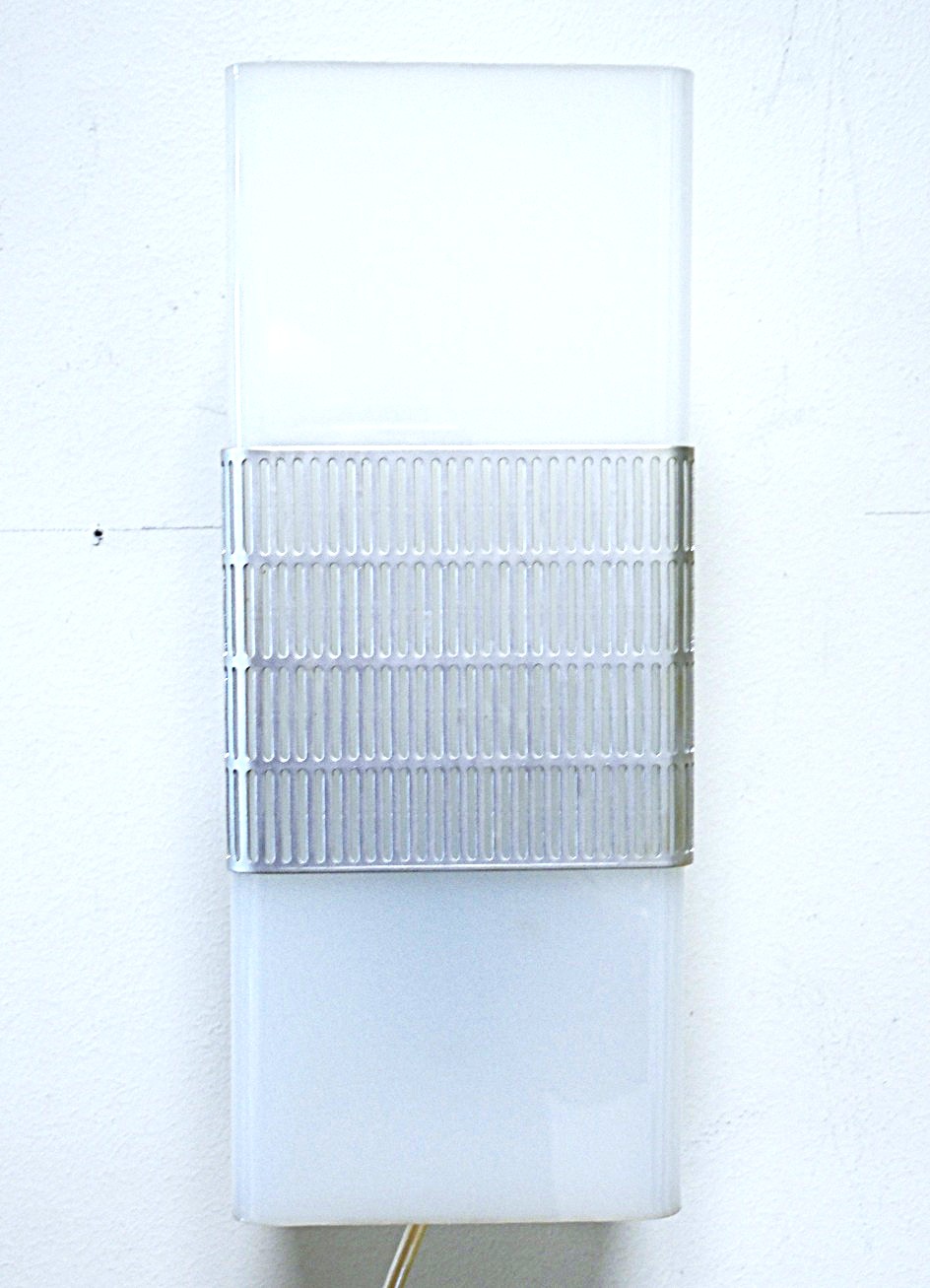SAM_2215 Vintage Soviet-era wall lamp - Image 1